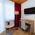 Parkhotel Pyrmont 3*