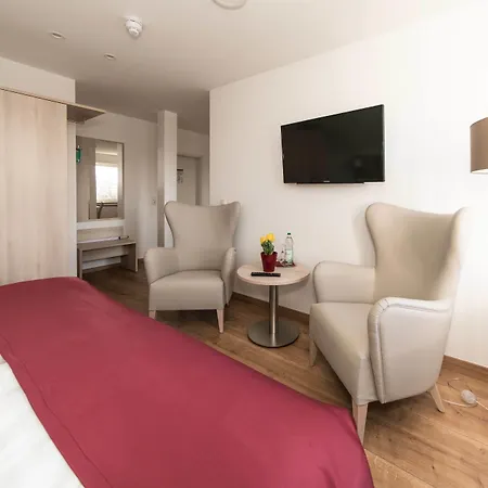 Parkhotel Pyrmont 3*