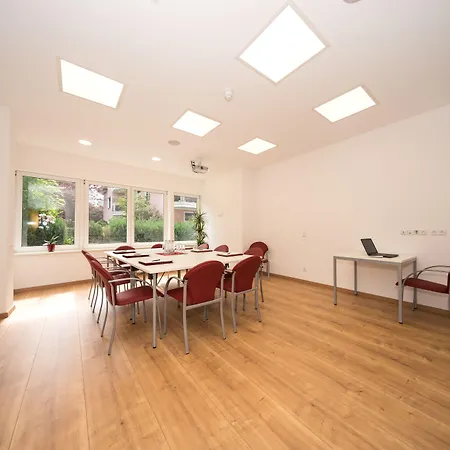 Parkhotel Pyrmont ホテル 3*