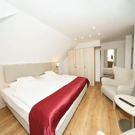 Parkhotel Pyrmont 3*
