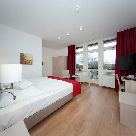 Parkhotel Pyrmont ホテル 3*