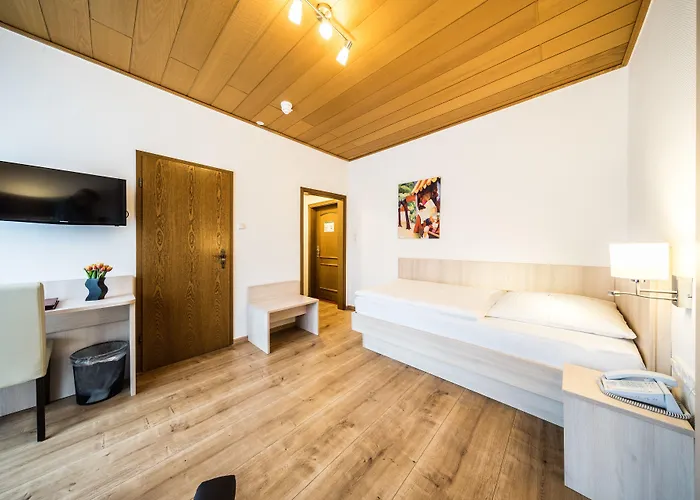 Parkhotel Pyrmont 3*