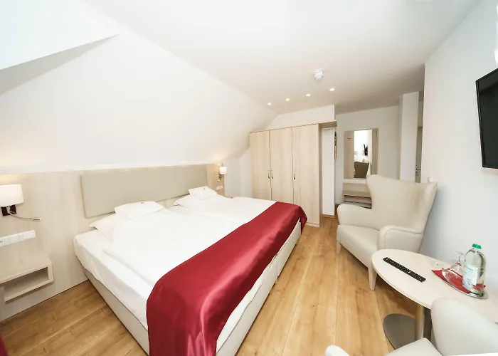 Отель Parkhotel Pyrmont