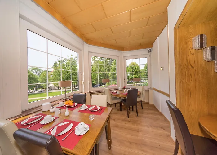 Parkhotel Pyrmont 3*